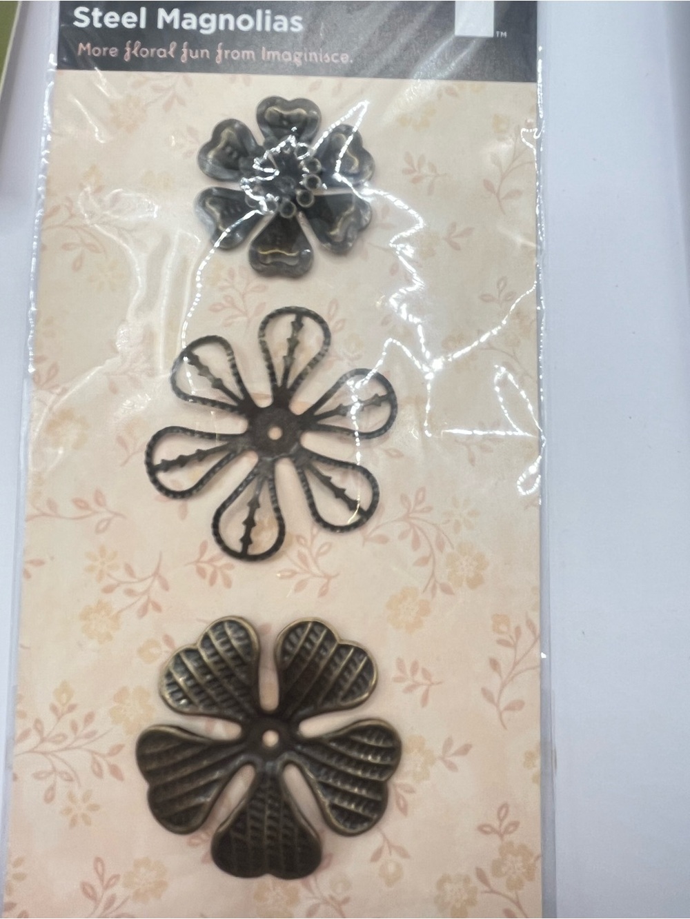 Craft/Scrapbooking Assorted Floral Embellishments Lot - Picture 5 of 7